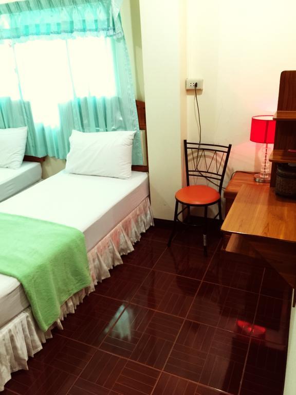 J-Safe Guesthouse Сукотаи Экстерьер фото