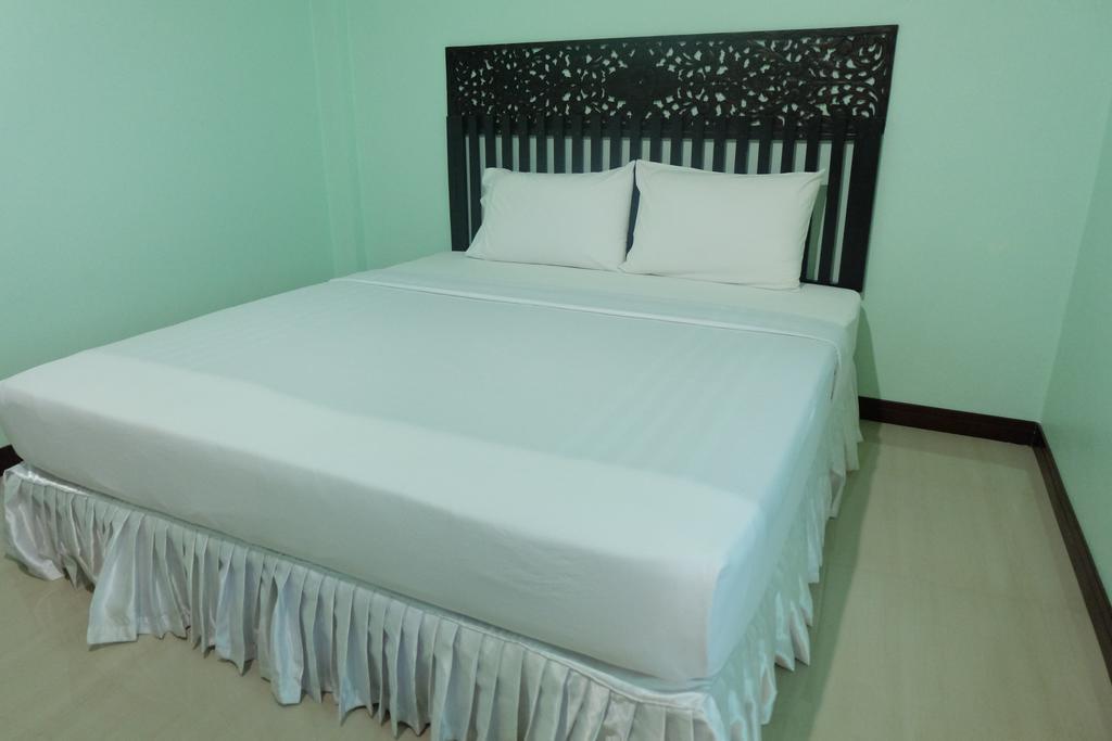J-Safe Guesthouse Сукотаи Номер фото